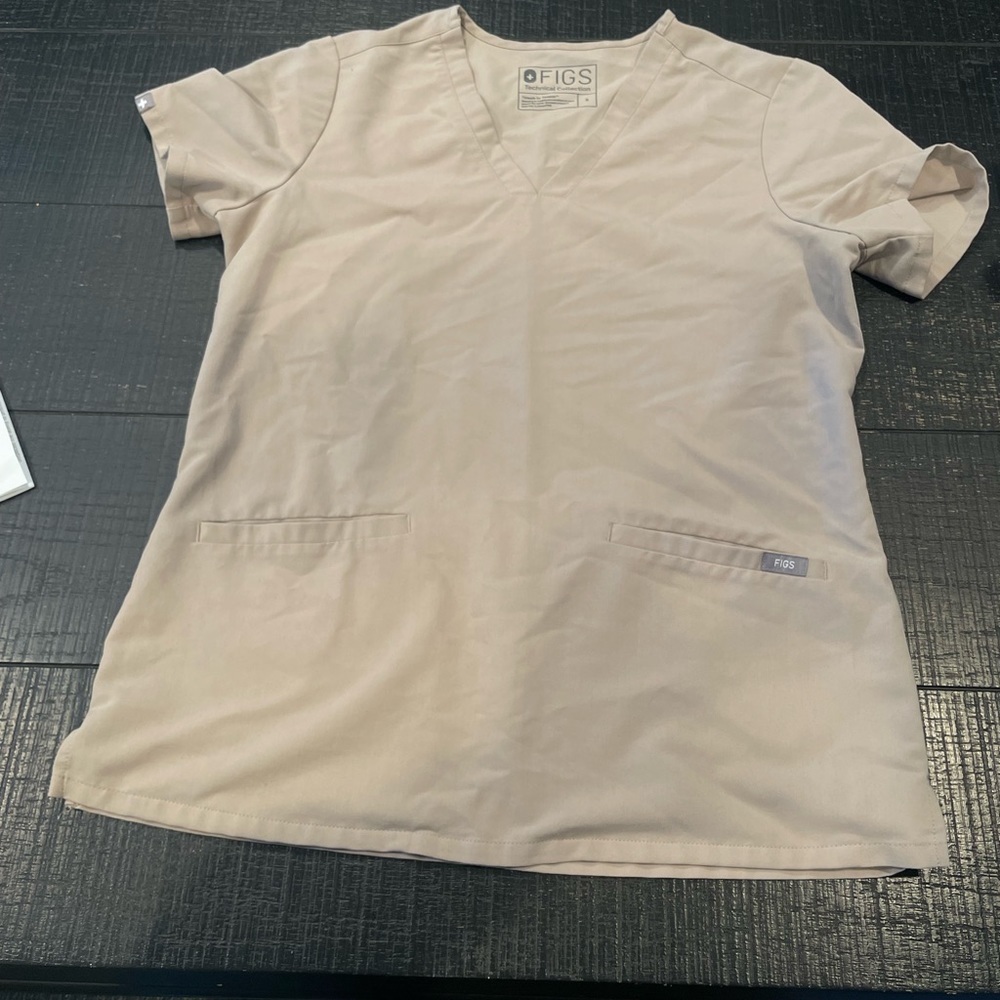 Figs Scrub Top in Small- Tan